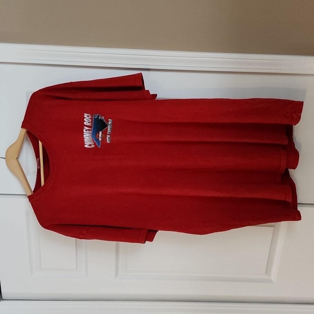 Men's Harley Davidson Red distressed T-shirt. Size 2X.